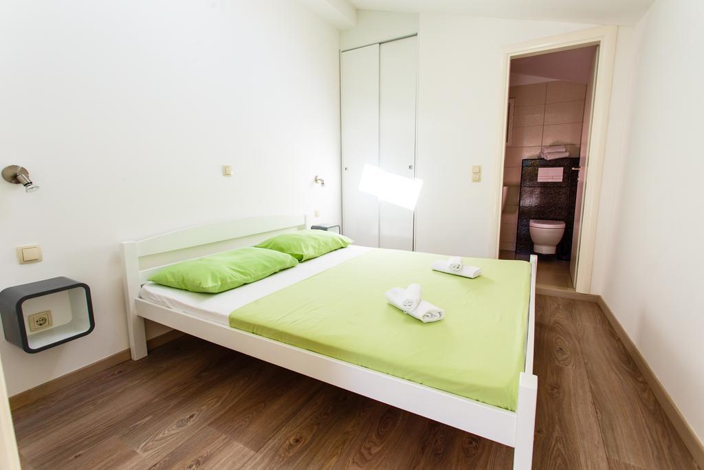 Filip Apartment Omiš Habitación foto